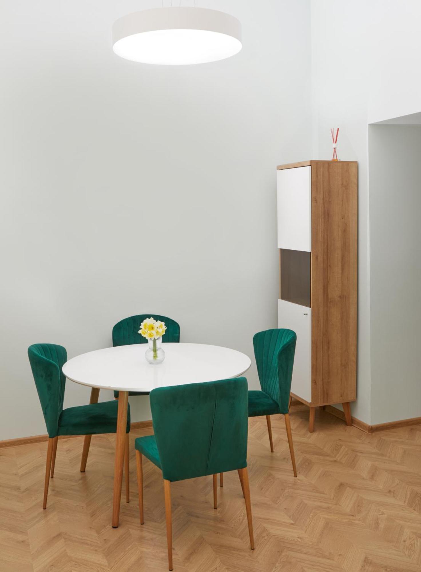 Modern Flat By Lukiskiu Square Vilnius Exterior photo
